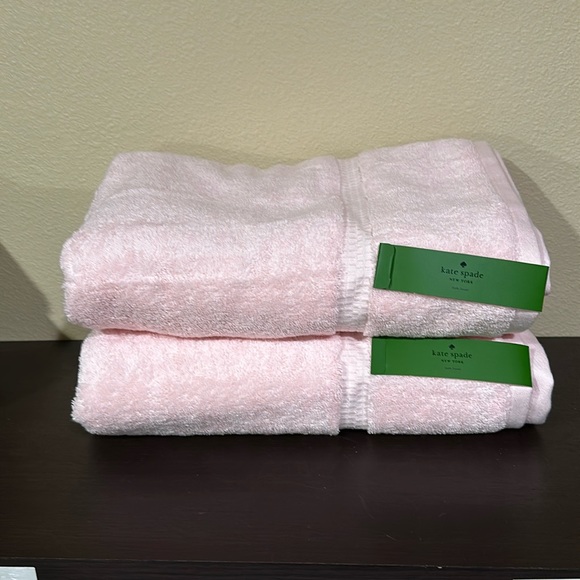 kate spade Bath Nwt Kate Spade Set Of 2 Bath Towels Poshmark